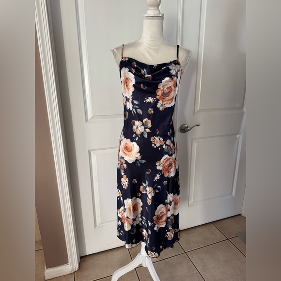 bebe Women's Satin Midi Dress Cowl Neck. Size M. MSRP $99.95 - Picture 6 of 16